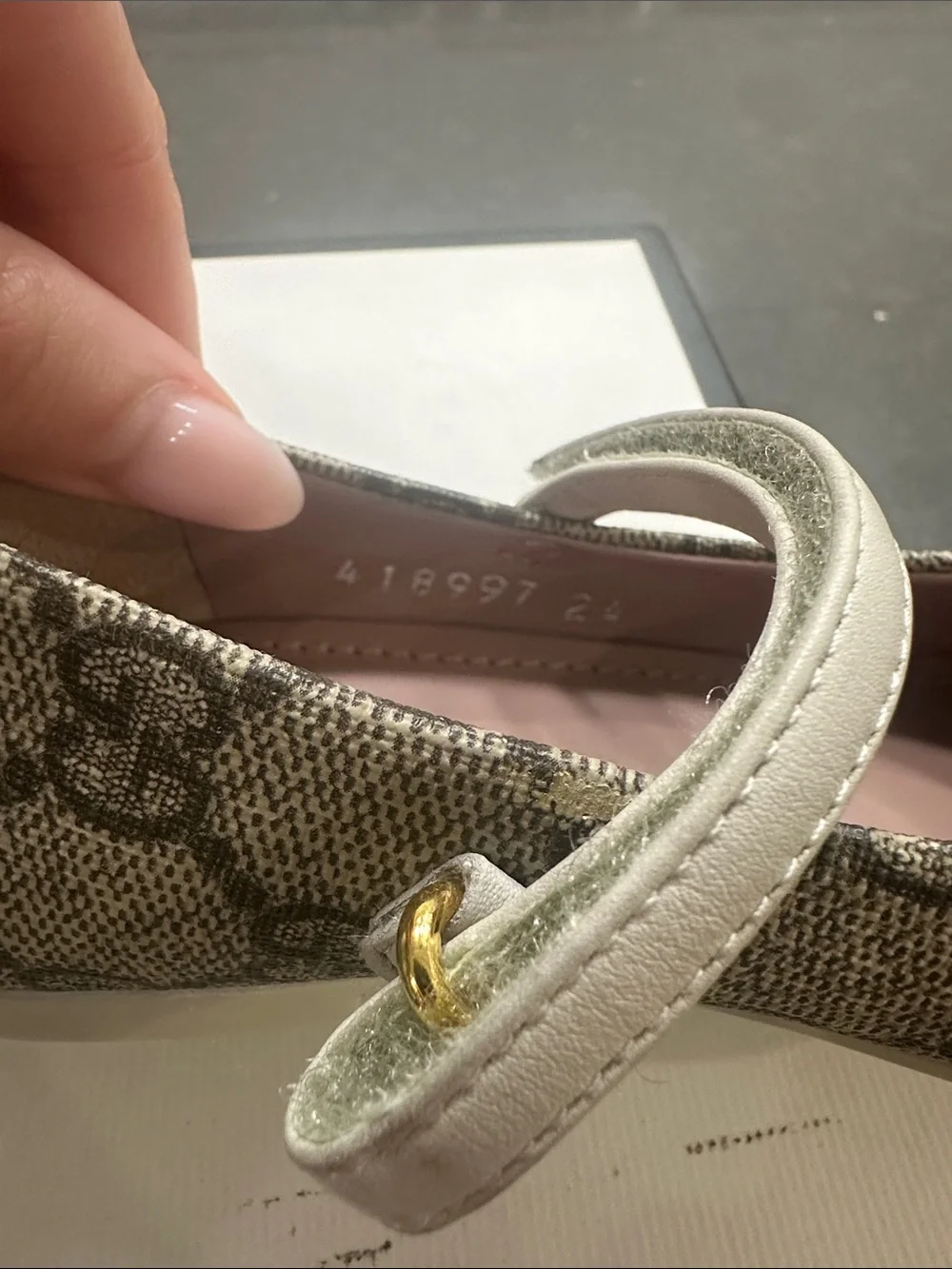 Gucci Girls' Heart Ribbon Mary Jane Ballet Flats - Beige, Green & Red